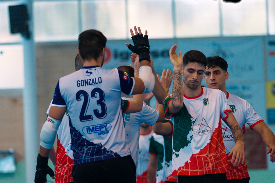 Reparto de puntos en un debut liguero vibrante
